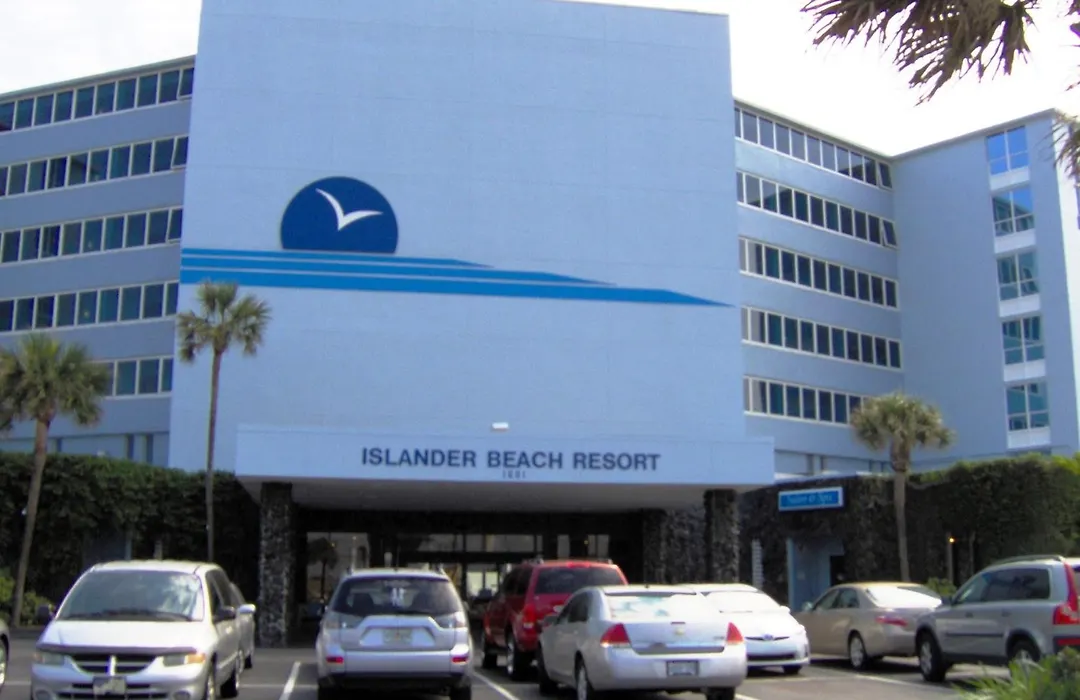 Islander Beach Resort - New Smyrna Beach-1