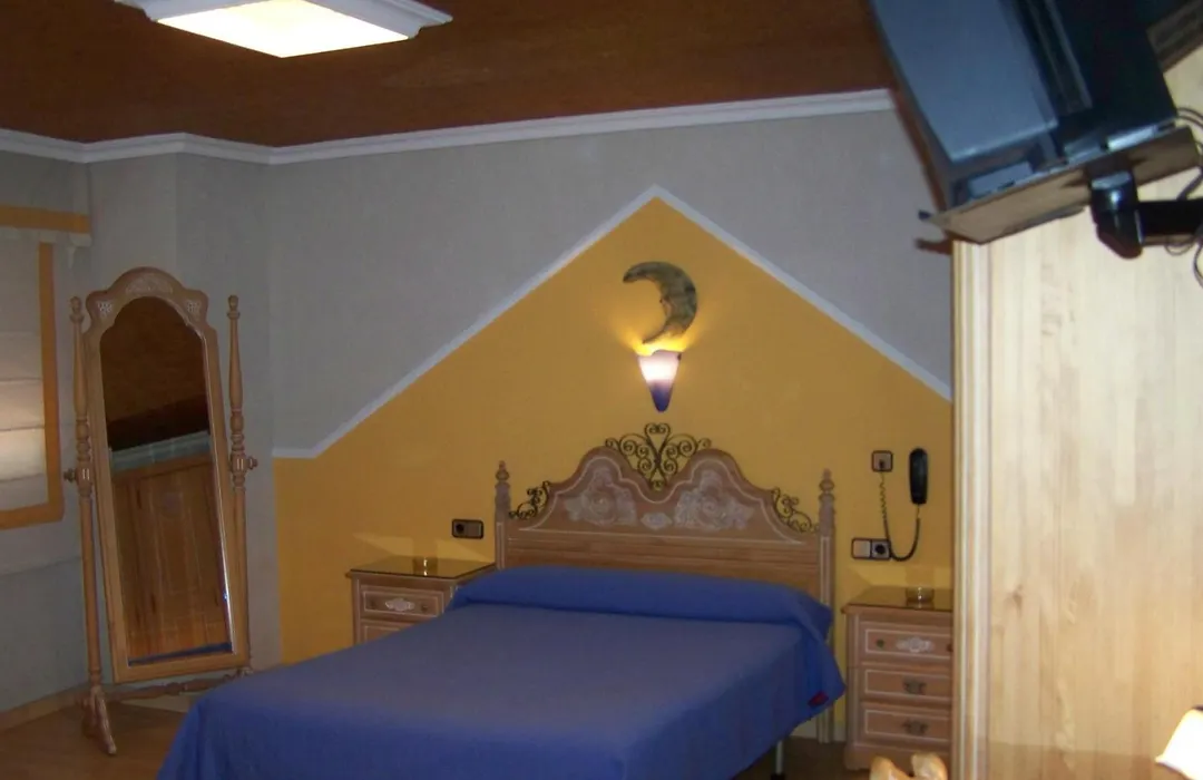 Hostal la Campana-1