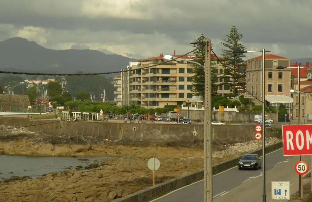 Hotel Rompeolas-1