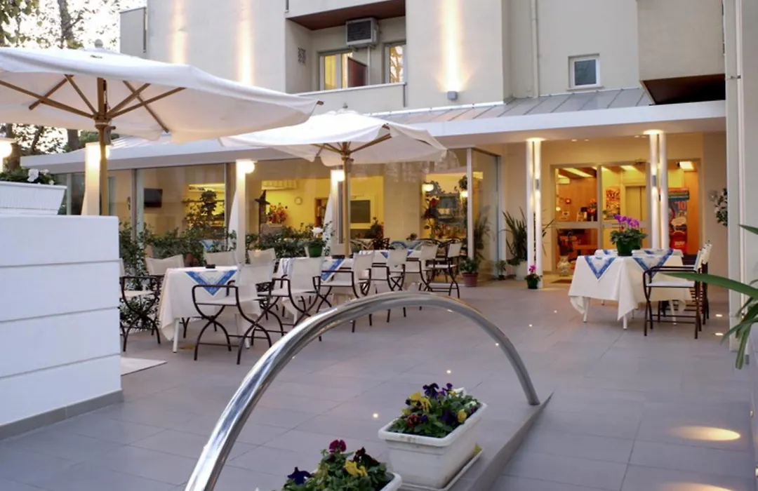 Hotel Nives-1