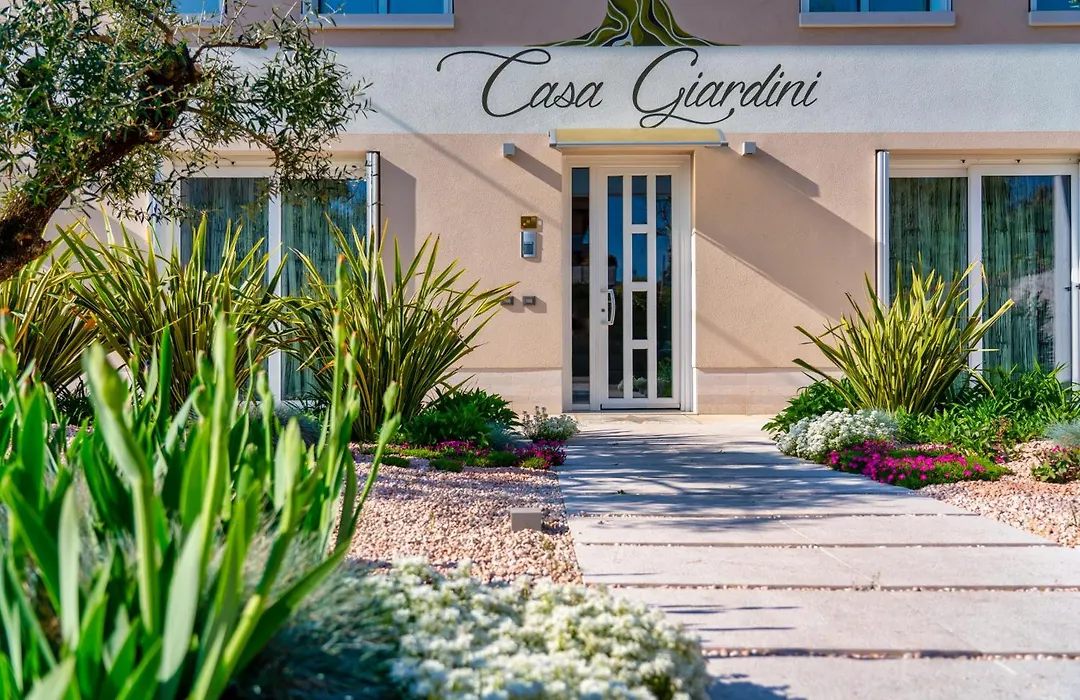 Casa Giardini-1
