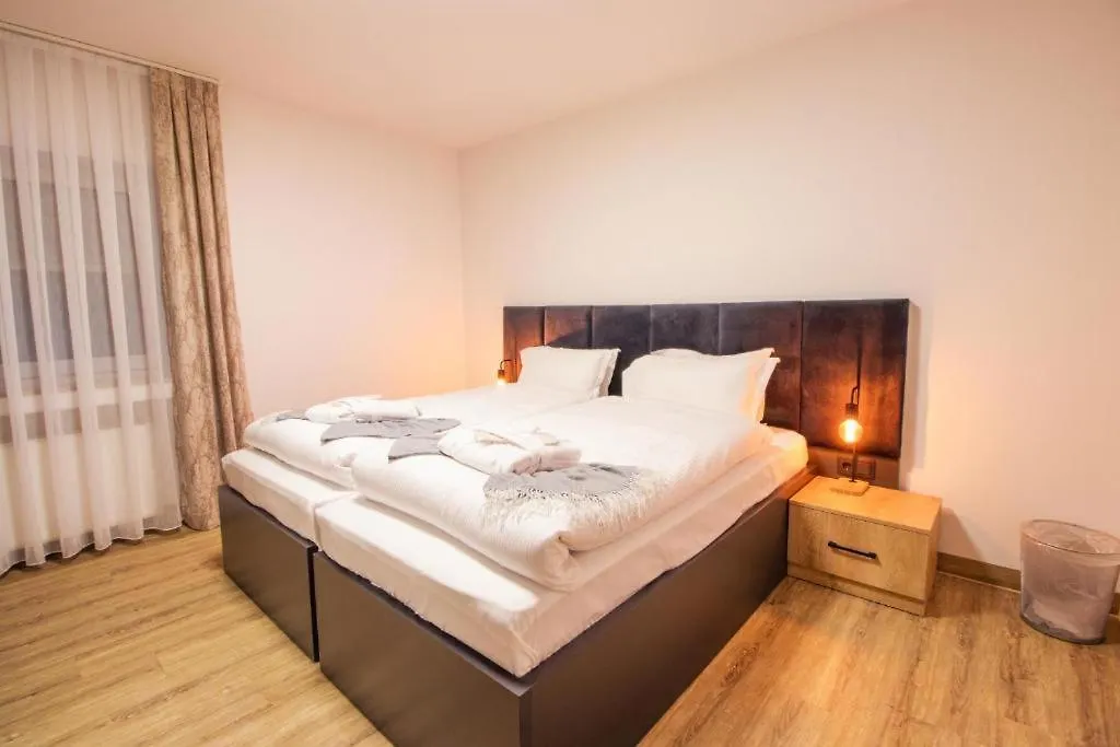 Hotel Dona-1