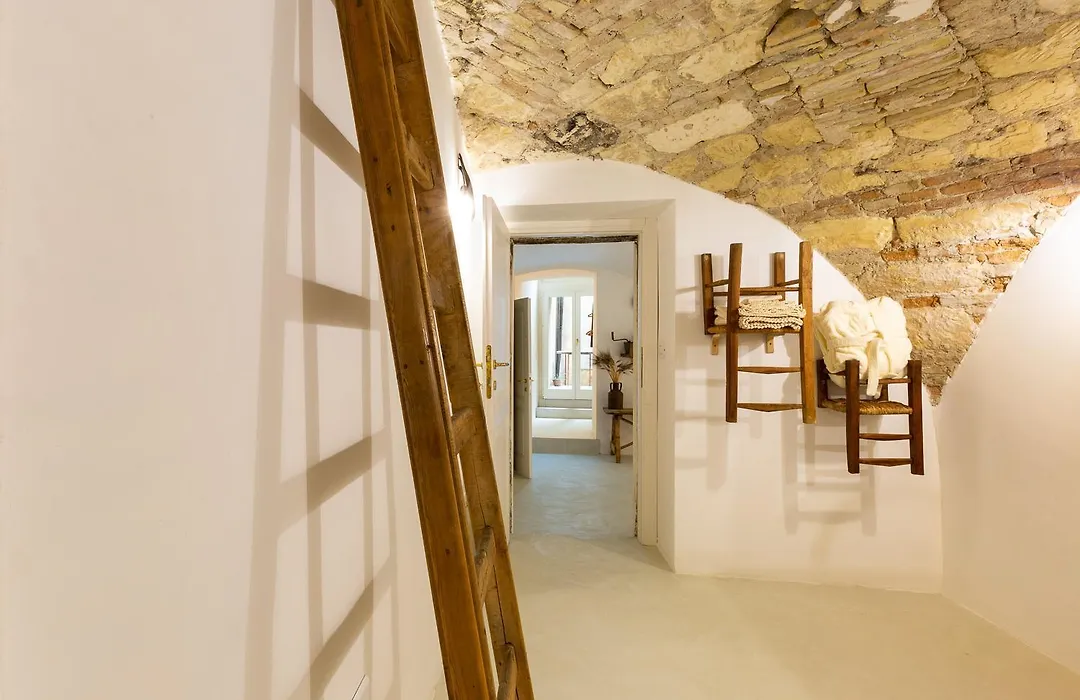 Crobi Museum And Suites-1