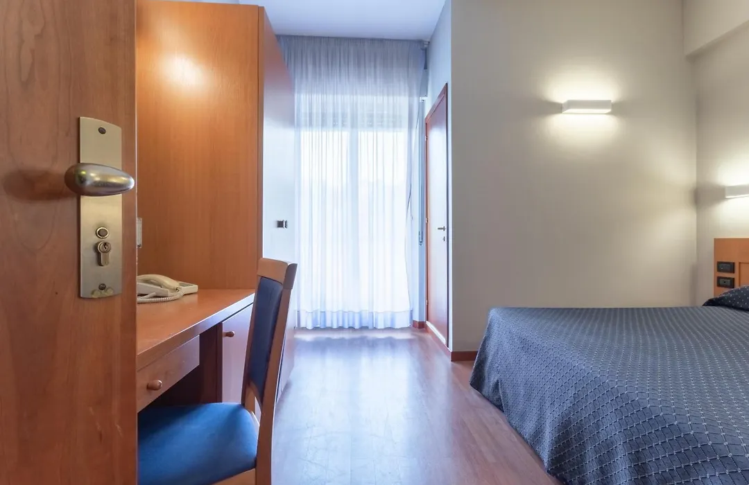 Hotel Touring-1