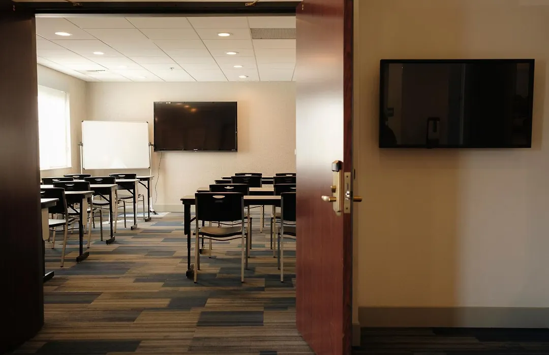 Holiday Inn Express Davis-University Area By Ihg-1