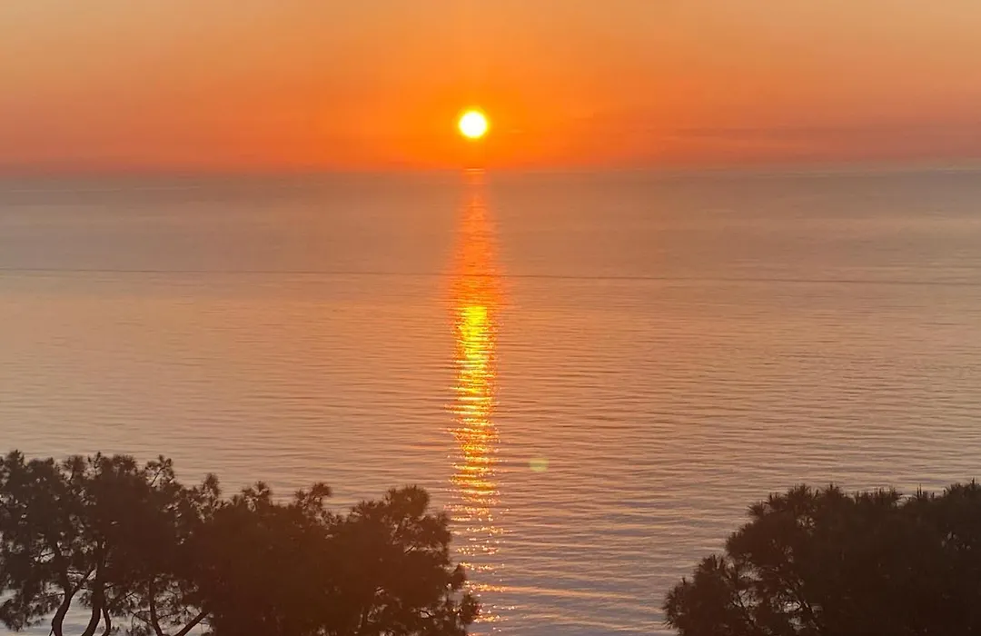 Camera Vista Mare Sunrise-Top Panorama-Only Adults-1