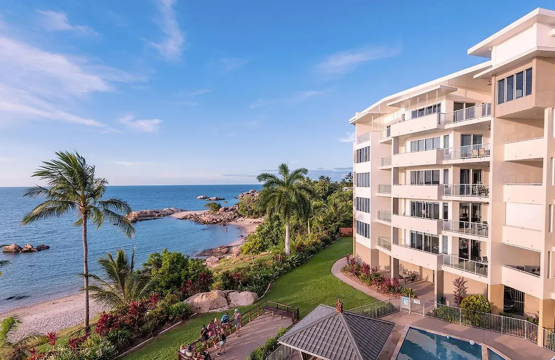 Coral Cove Apartments - Absolute Beachfront Resort Bowen-1