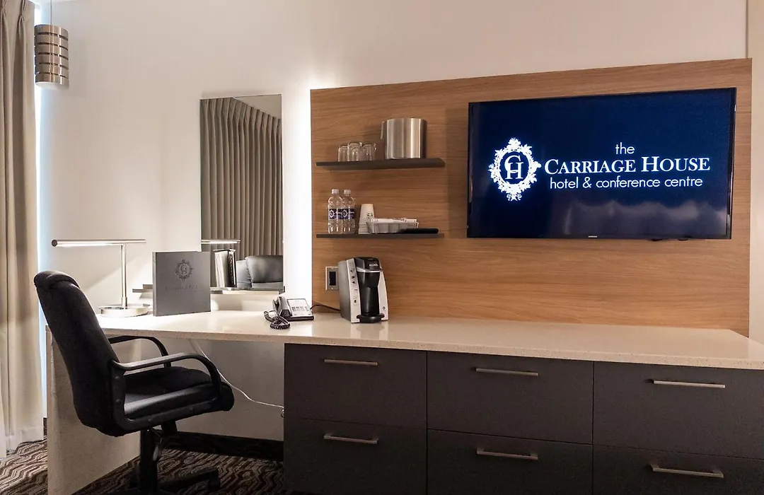 Carriage House Hotel And Conference Centre-1