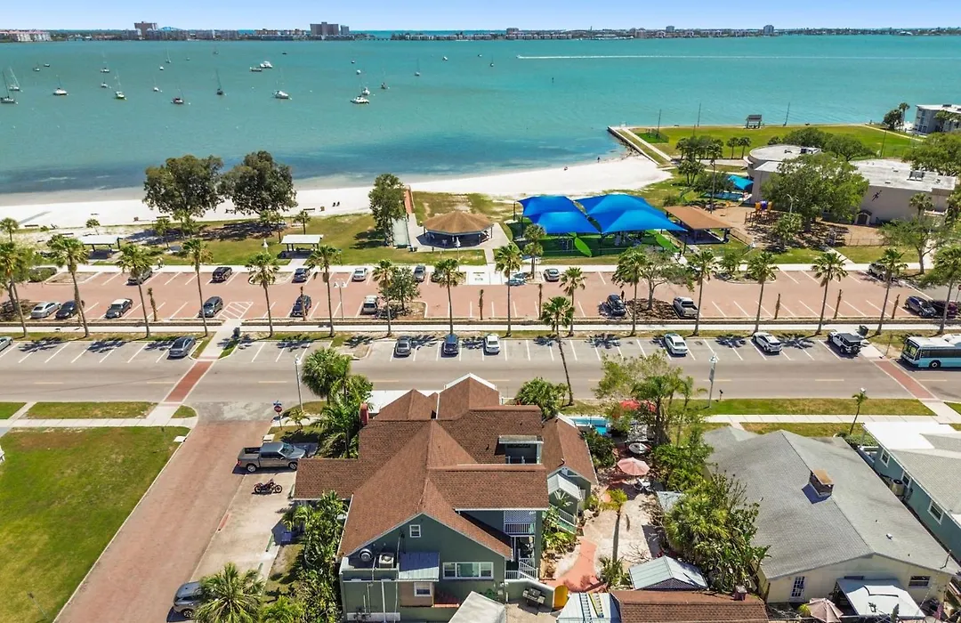 Sea Breeze Manor Inn-1