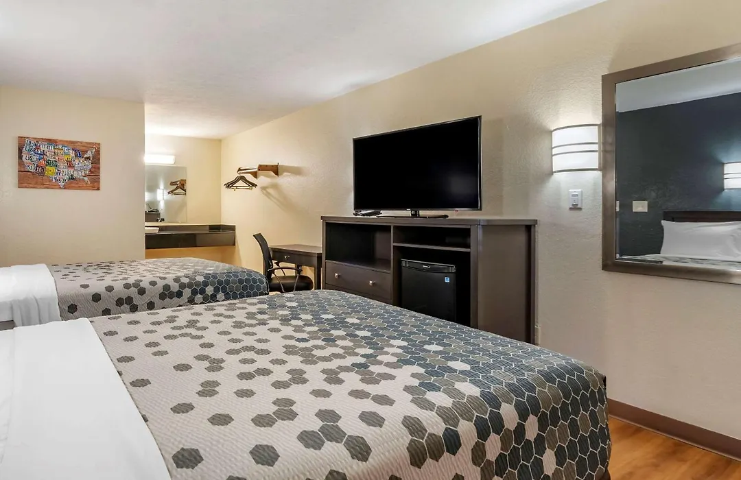Quality Inn & Suites Columbus West-1