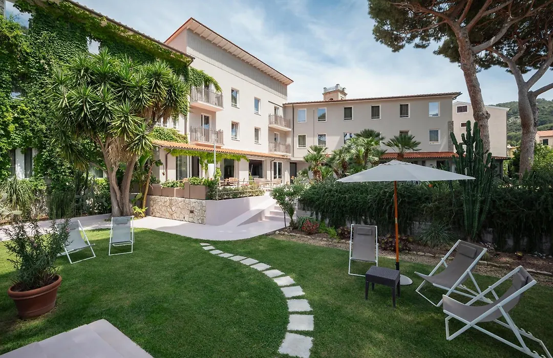 Marina Garden Hotel-1
