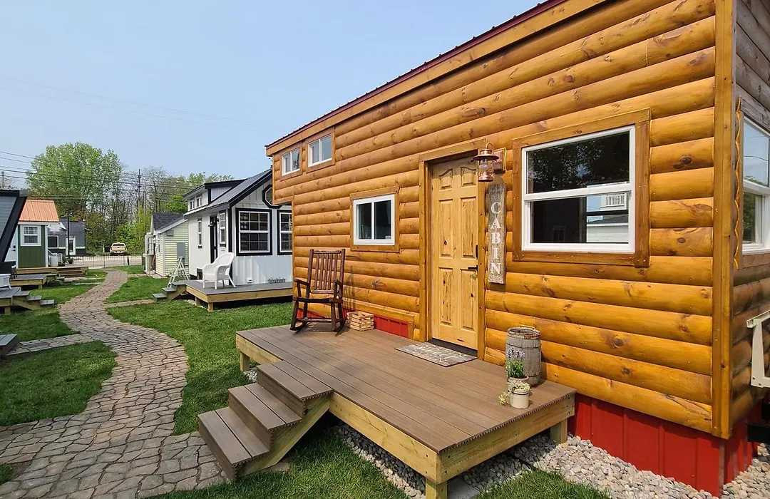Tiny Digs Lakeshore - Tiny House Lodging-1