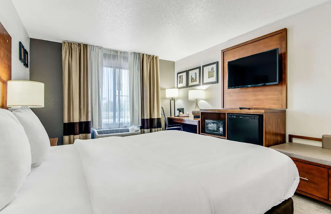Comfort Suites Near I-80 And I-94-1