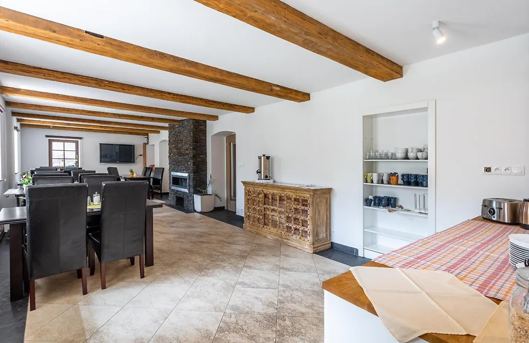Houda Bouda - Penzion & Apartmany-1
