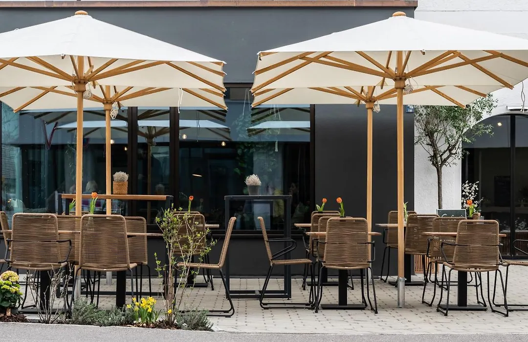 Hotel Garni Maximilian-1