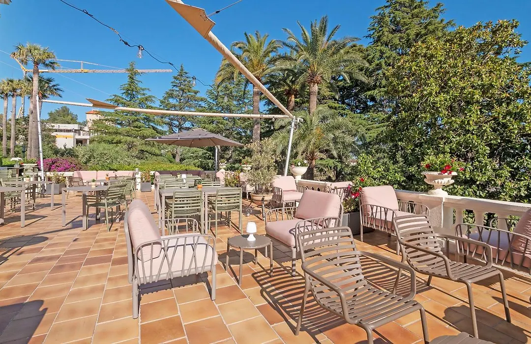 Hotel Les Tourelles-1