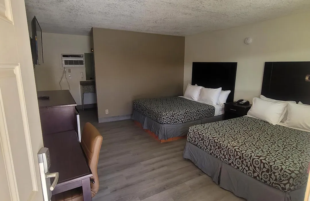 Econo Lodge Las Vegas-1