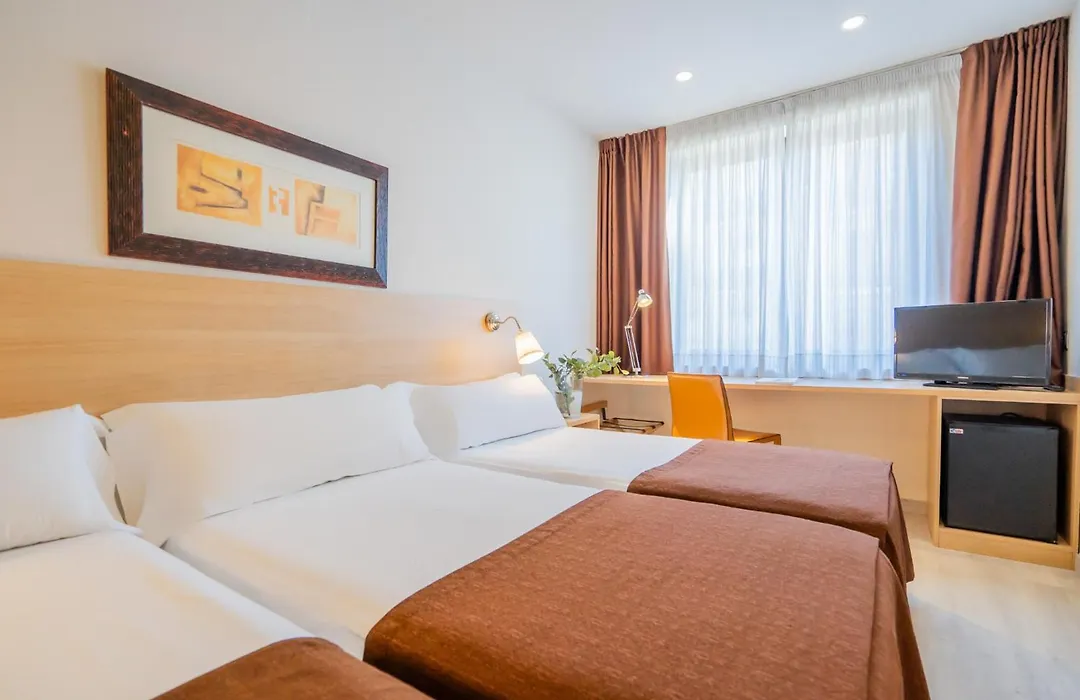 Hotel Glories-1