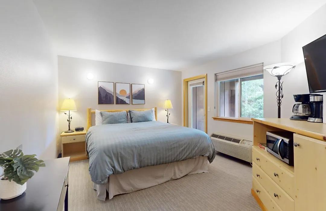 Aspen Suites 506: The Nest-1