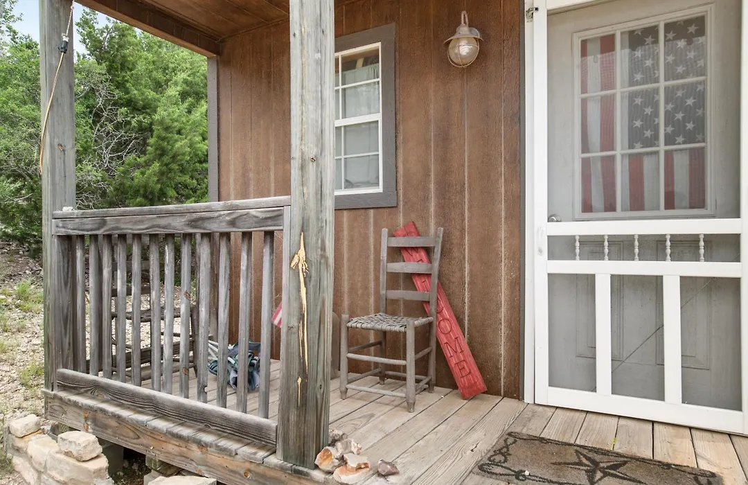Artesia Hilltop Cabin-1