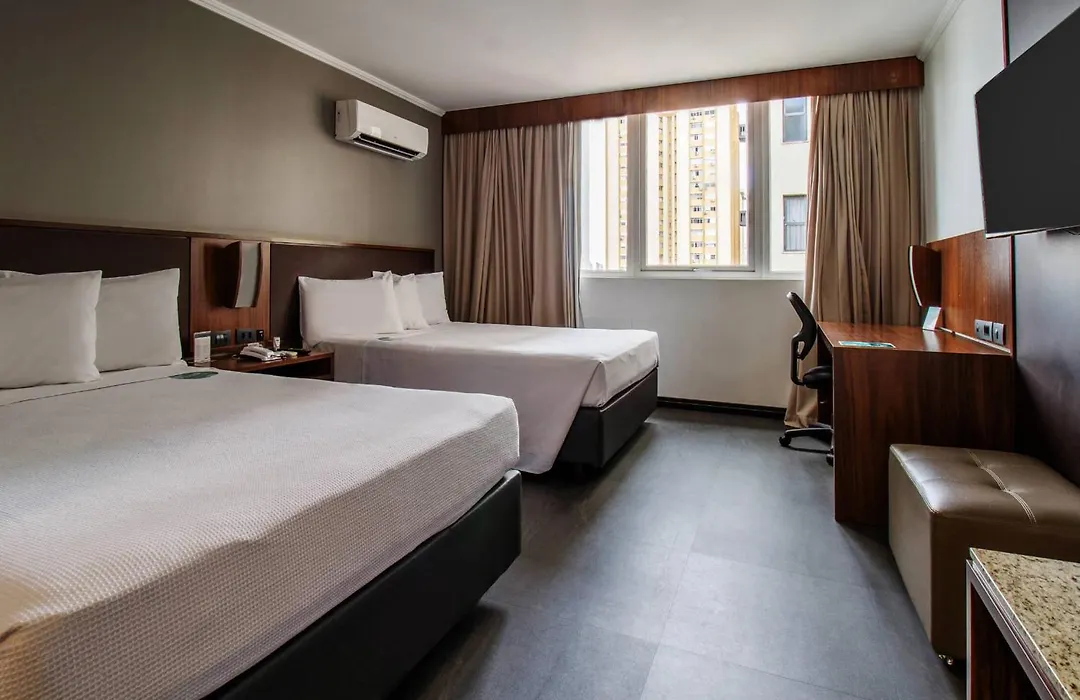 Hotel Deville Business Maringá-1
