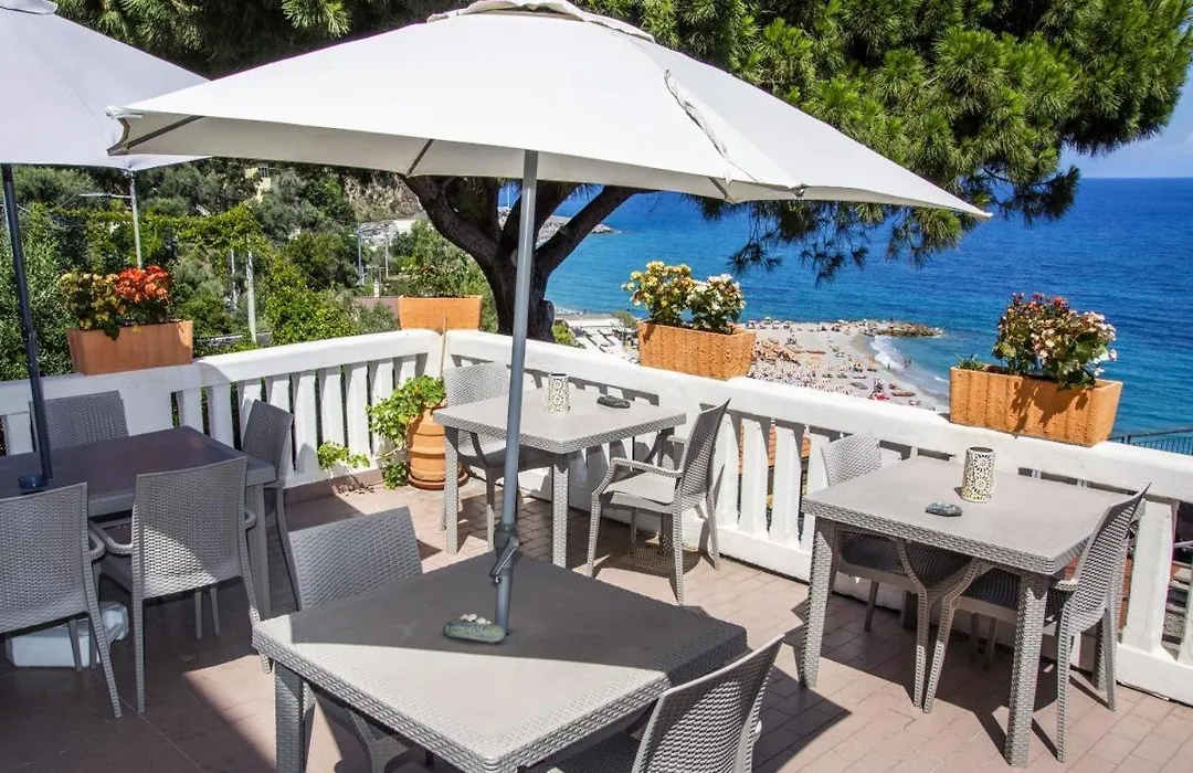 Albergo Miramare-1