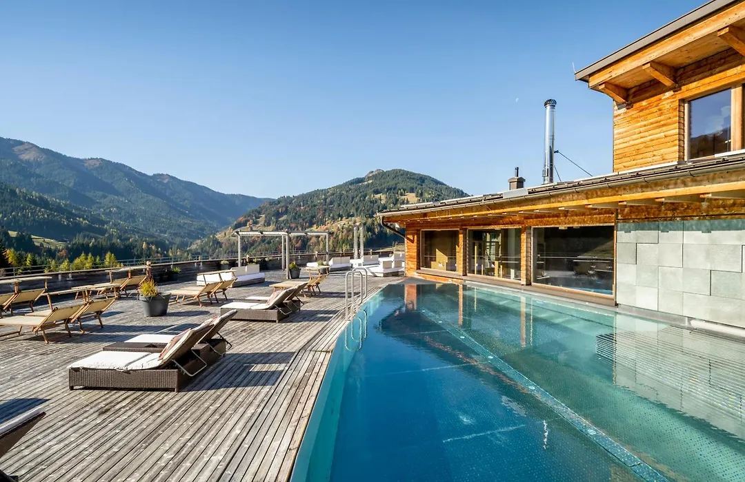 Holzhotel Forsthofalm-1