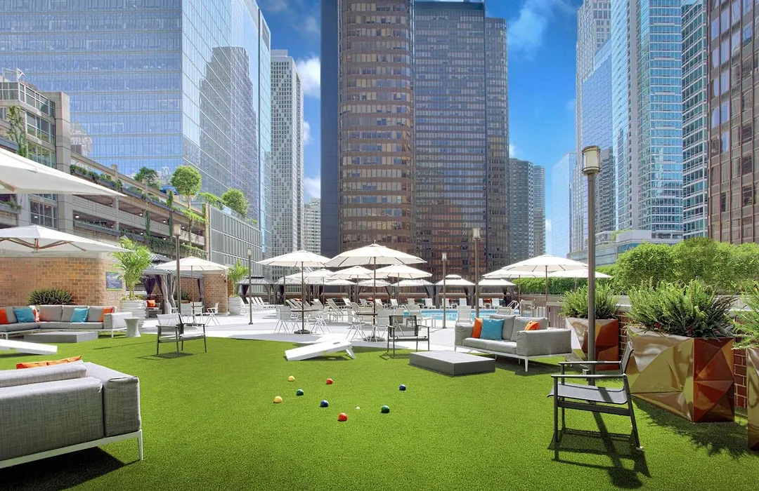 Doubletree By Hilton Chicago Magnificent Mile-1