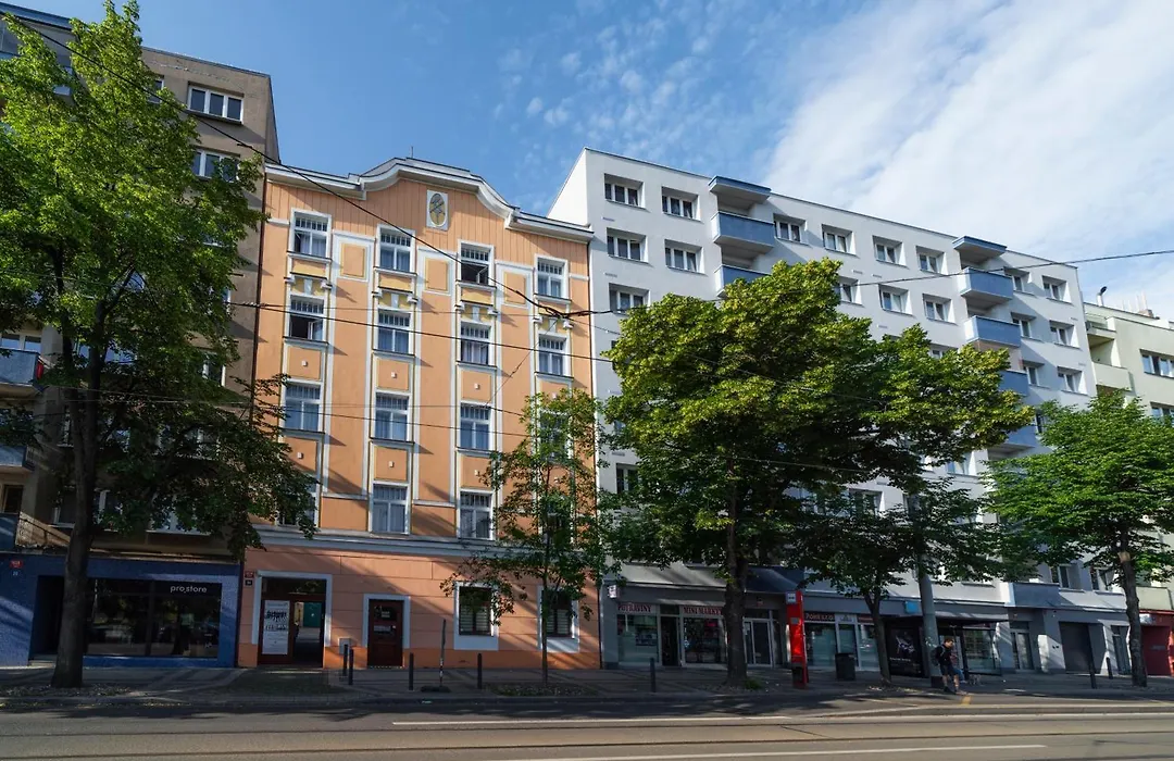 Hotel LEON-1