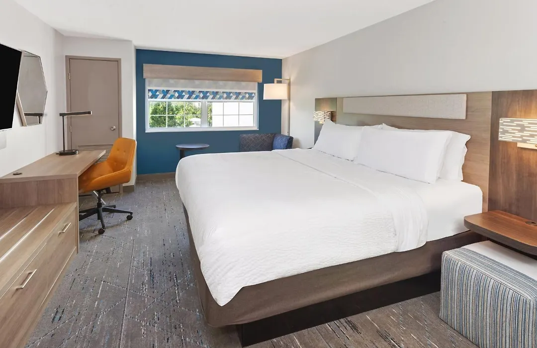 Holiday Inn Express & Suites Port Washington By Ihg-1