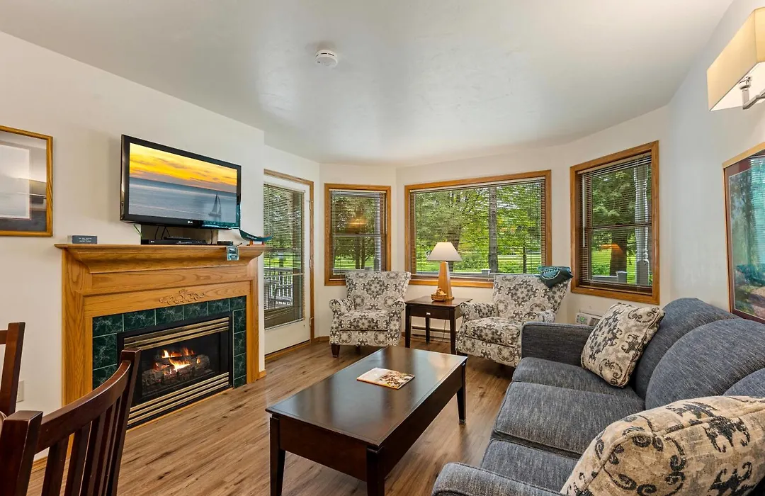 Pheasant Park Resort-1