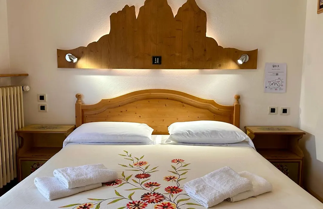 Hotel Dolomiti Des Alpes-1