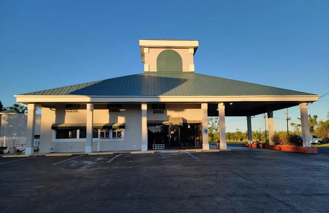 Econo Lodge-1