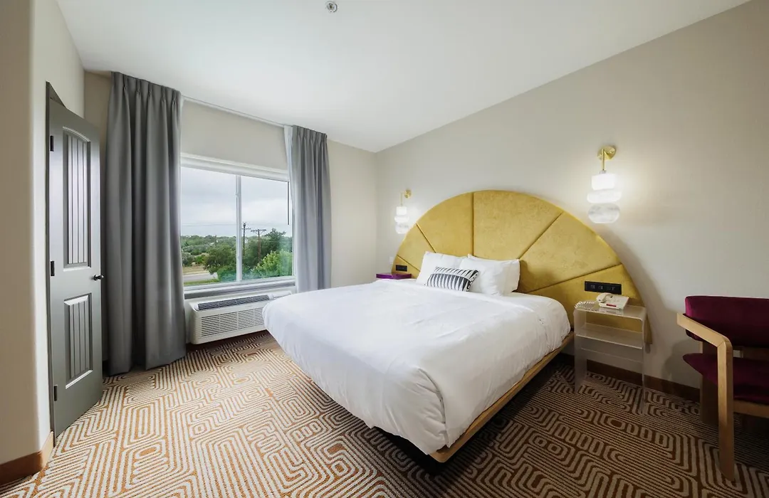 Blanco River Hotel-1