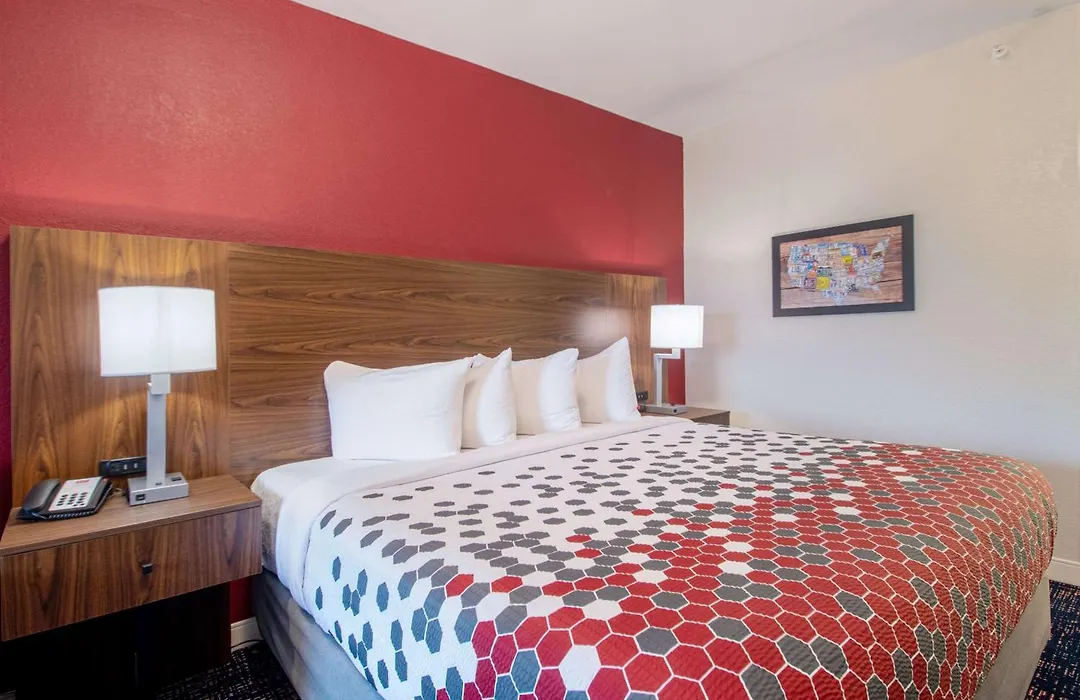 Econo Lodge Inn & Suites Foley-North Gulf Shores-1