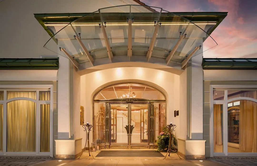 Hotel Dreiflüssehof-1