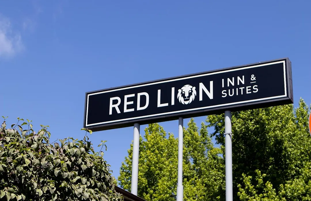 Red Lion Inn & Suites Vancouver-1