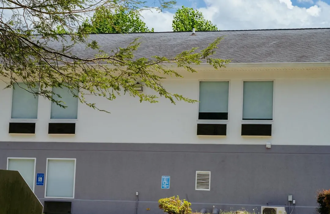 Clarion Pointe-Dillard Near Blue Ridge Mountains-1