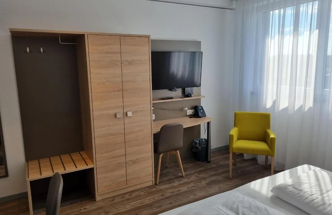 Aparthotel Avangard Living-1