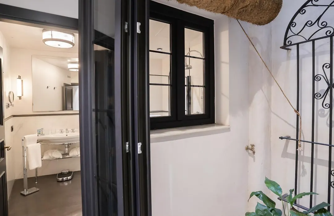 Boutique Hotel Casa Canovas-1