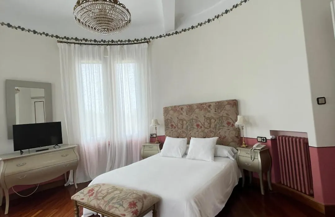 Hotel Palacete Peñalba-1