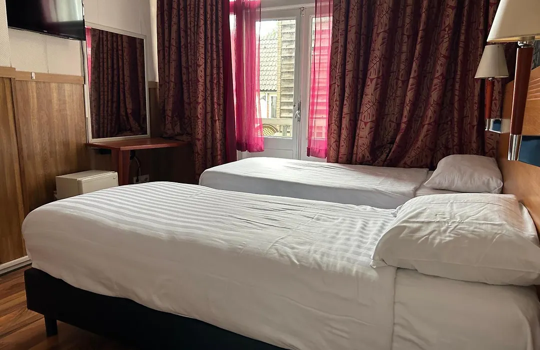 Hotel Isis-1