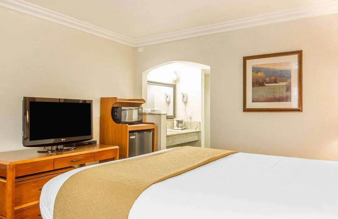 Quality Inn Sacramento Convention Center-1