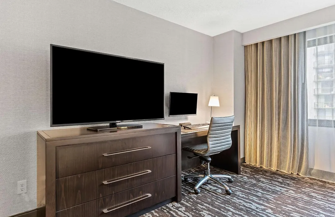 Embassy Suites By Hilton Crystal City National Airport-1