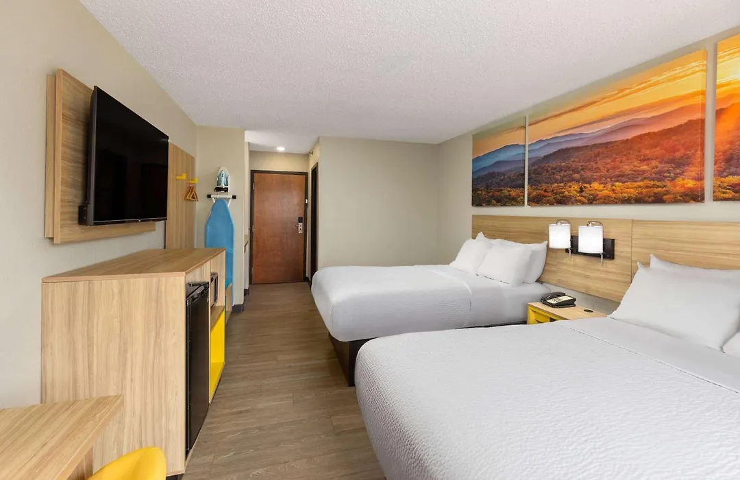 Days Inn By Wyndham Glasgow-1