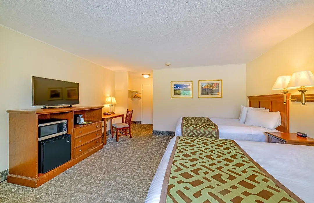 Town & Country Inn & Resort-1