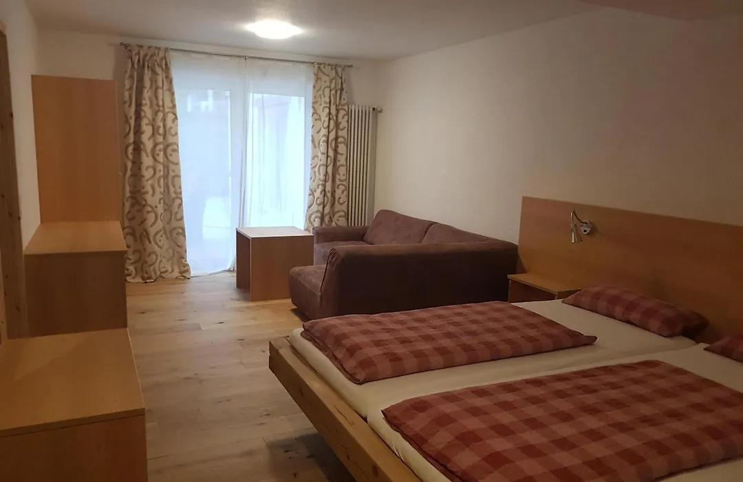 Naturhotel Holzwurm-1