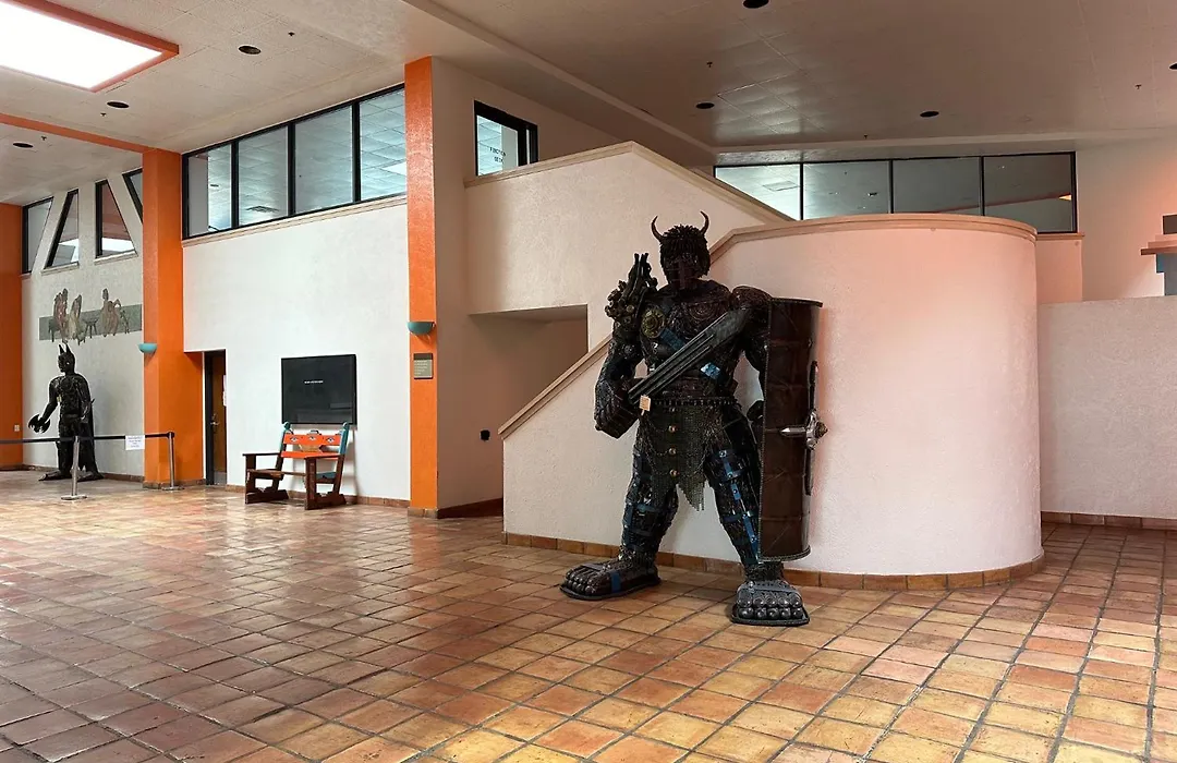 Howard Johnson By Wyndham Gallup-1