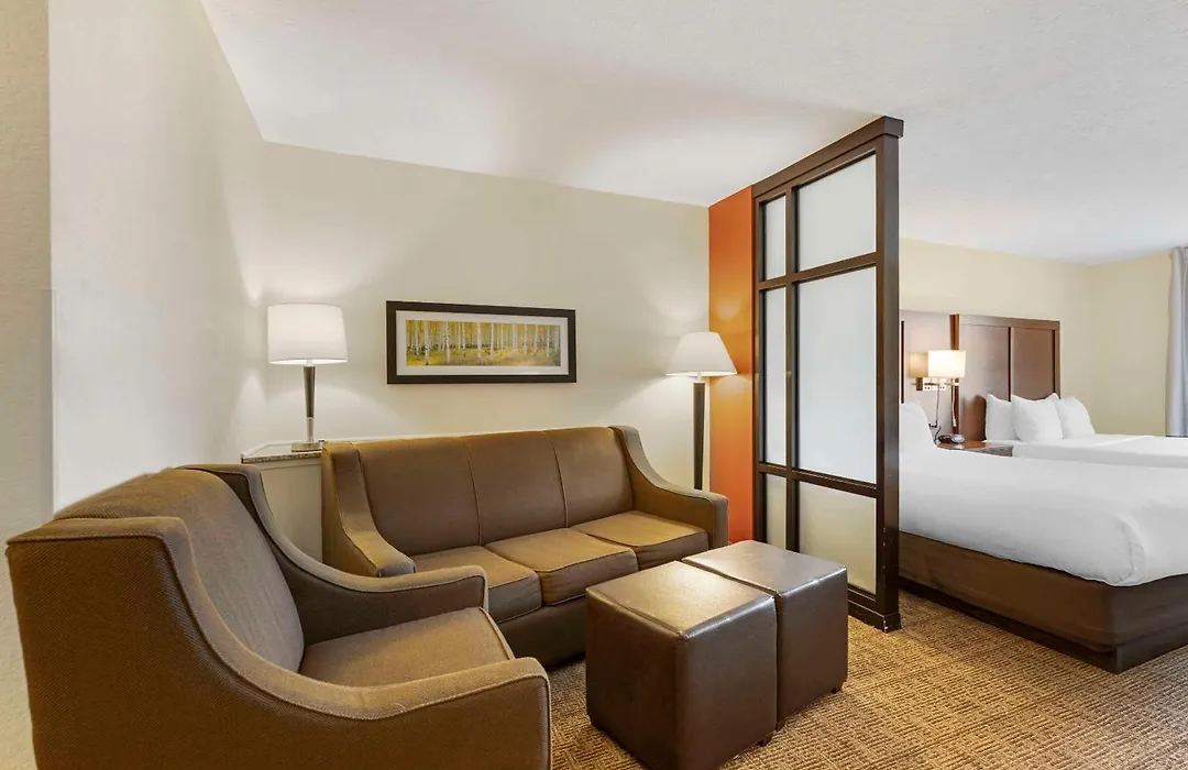 Comfort Suites East Lincoln - Mall Area-1