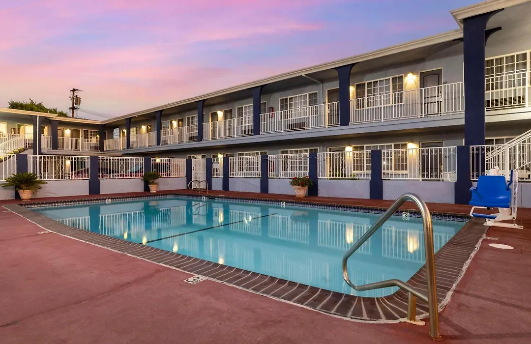 Best Western Orange Plaza-1